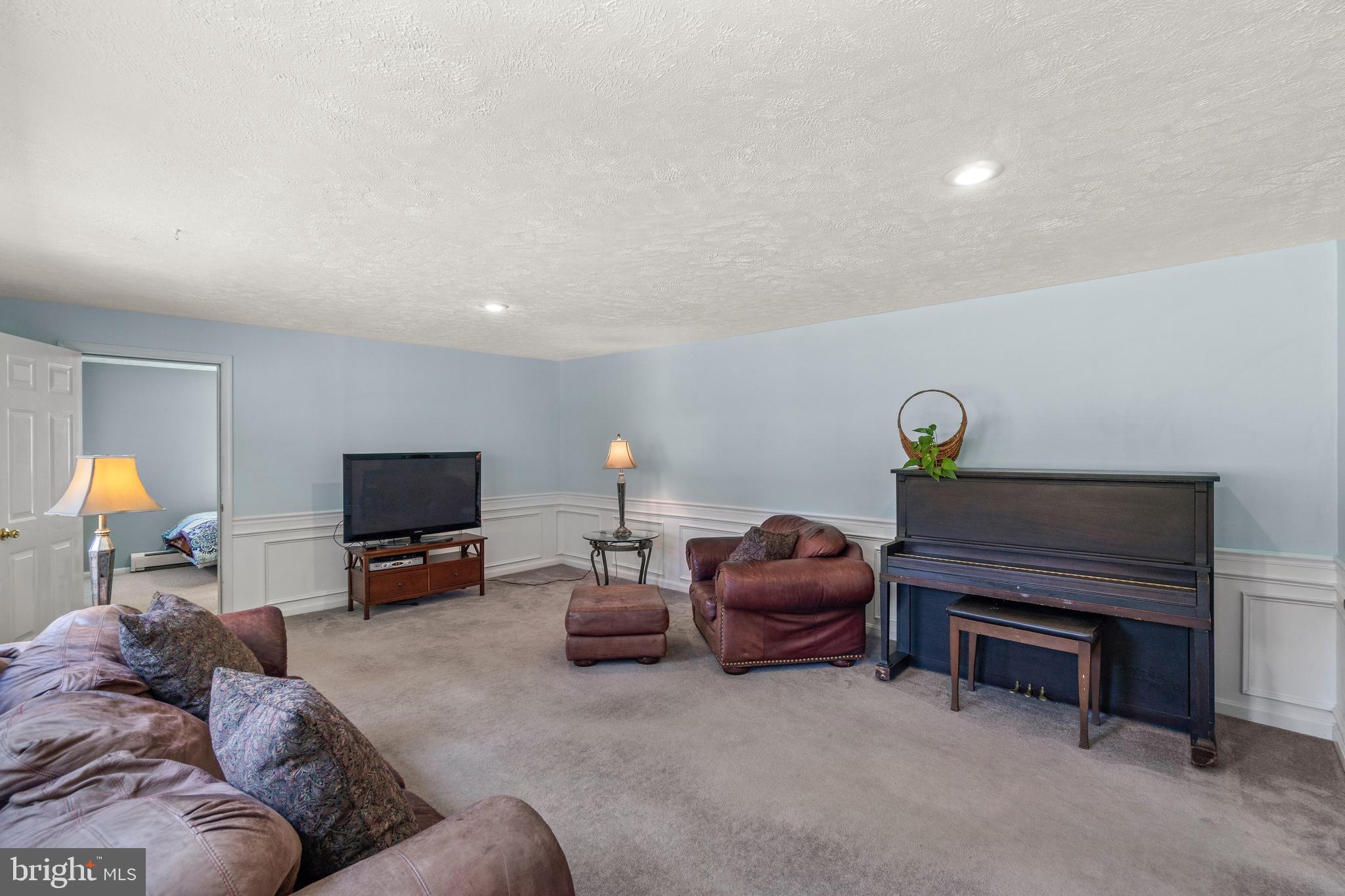 3637 Valley Road Ellicott City, MD 21042 - Photo 27 of 38 Den