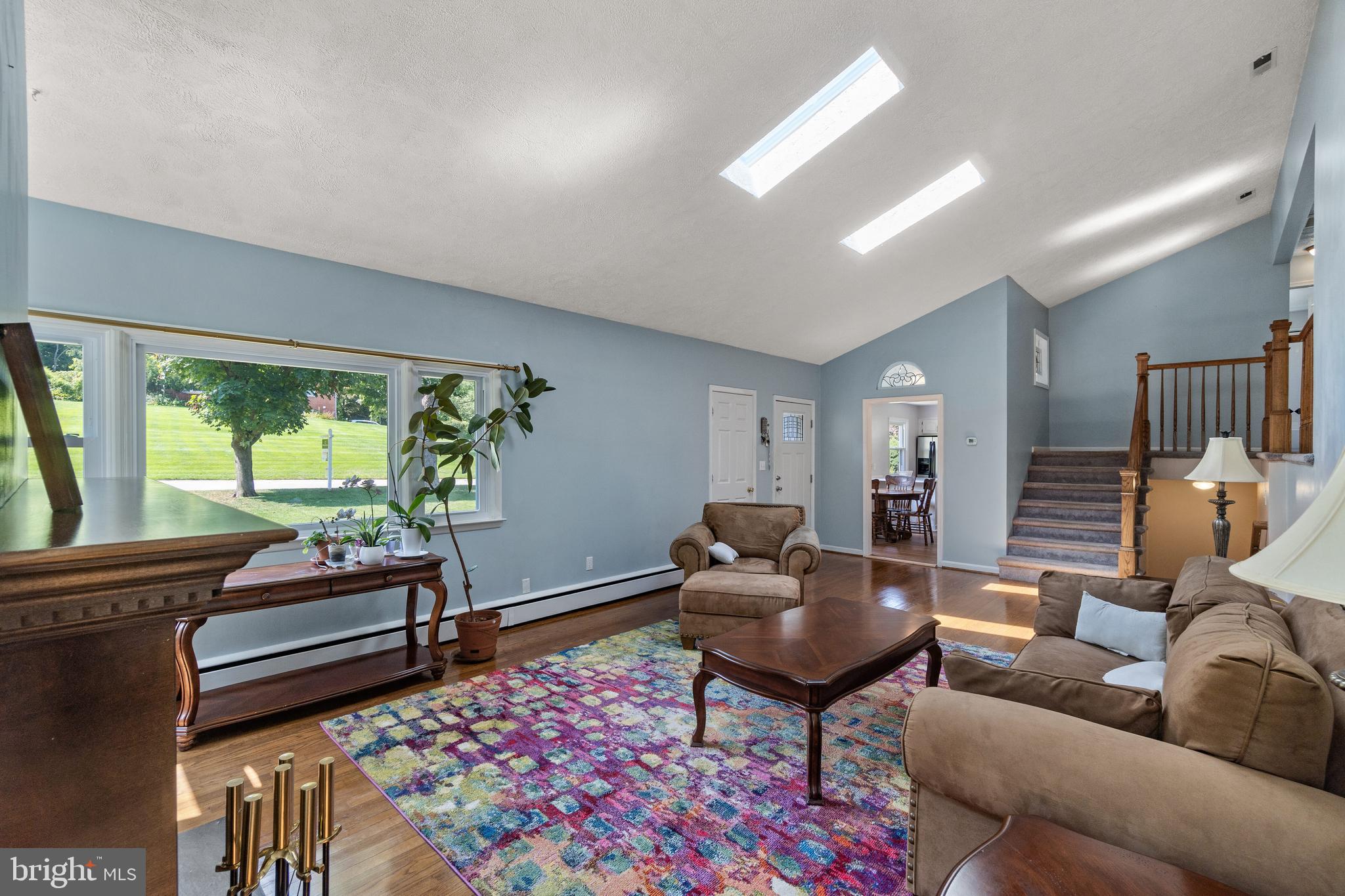 3637 Valley Road Ellicott City, MD 21042 - Photo 6 of 38 Living Room