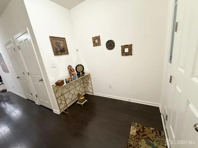 a view of livingroom with hardwood floor