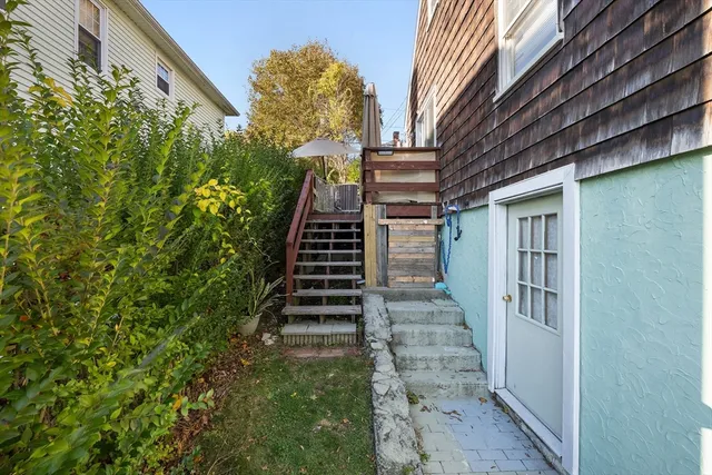 $374,900 | 10 Ellsmere Street, Worcester, MA 01604