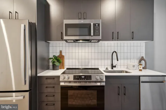 $1,350 | 1108-20 North Front Street, Unit STUDIO, Philadelphia, PA 19123