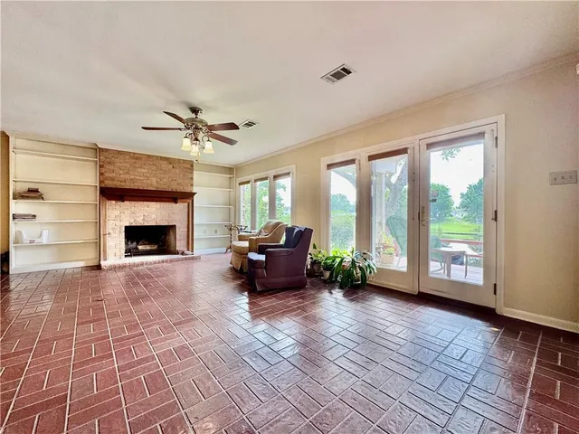 $399,000 | 713 Parkway Drive, Natchitoches, LA 71457