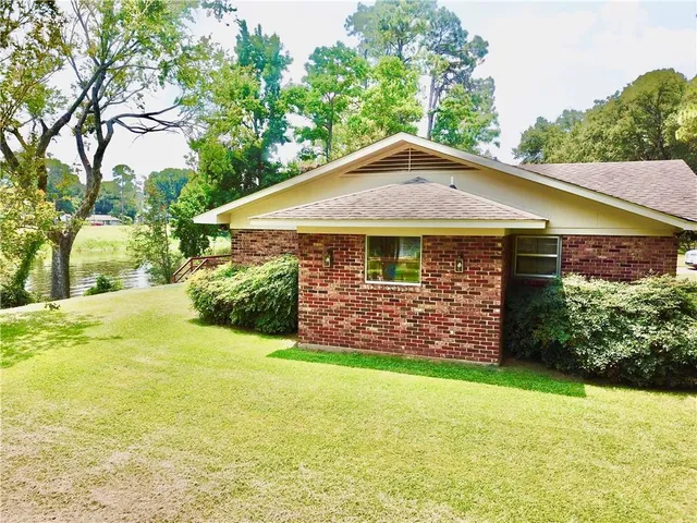 $399,000 | 713 Parkway Drive, Natchitoches, LA 71457
