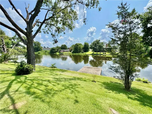 $399,000 | 713 Parkway Drive, Natchitoches, LA 71457