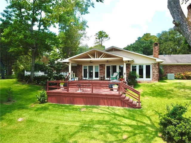 $399,000 | 713 Parkway Drive, Natchitoches, LA 71457