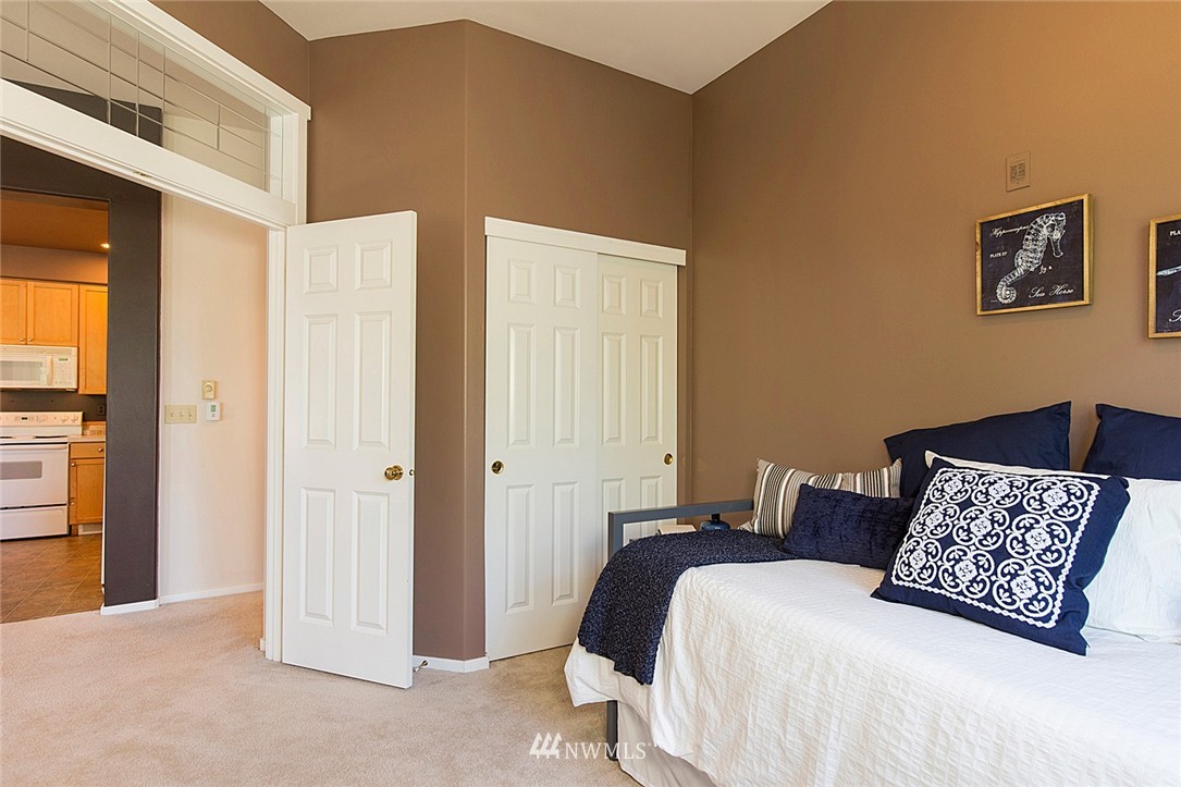 4316 Northeast 5th Court, Unit 105 Renton, WA 98059 - Photo 7 of 22 Gallery Image 7