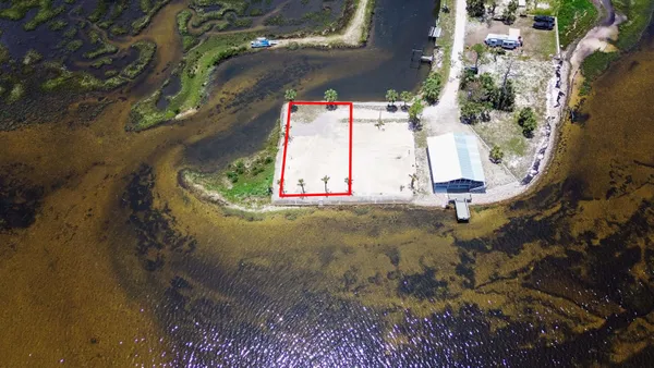 $320,000 | 21865 Gulfview Road, Perry, FL 32348