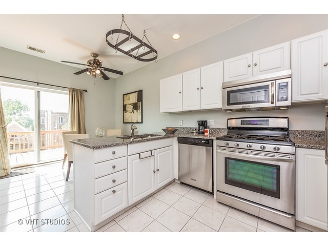 1524 North Leavitt Street, Unit 3 Chicago, IL 60622 - Photo 5 of 12