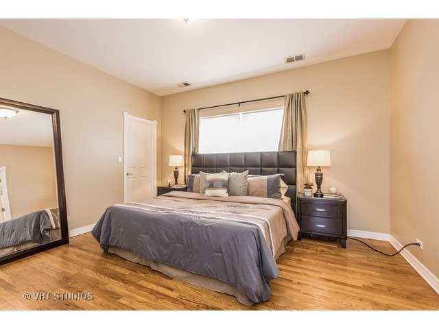 1524 North Leavitt Street, Unit 3 Chicago, IL 60622 - Photo 7 of 12