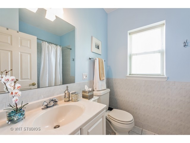 1524 North Leavitt Street, Unit 3 Chicago, IL 60622 - Photo 10 of 12