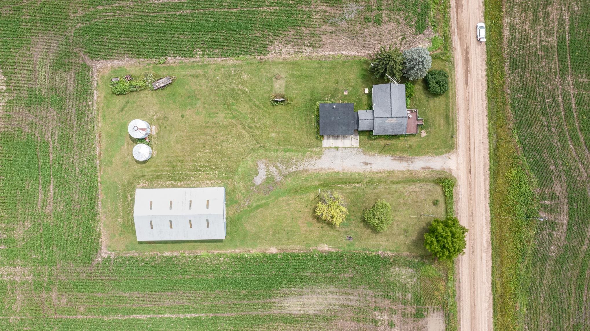 6340 North Lewis Road Coleman, MI 48618 - Photo 4 of 34