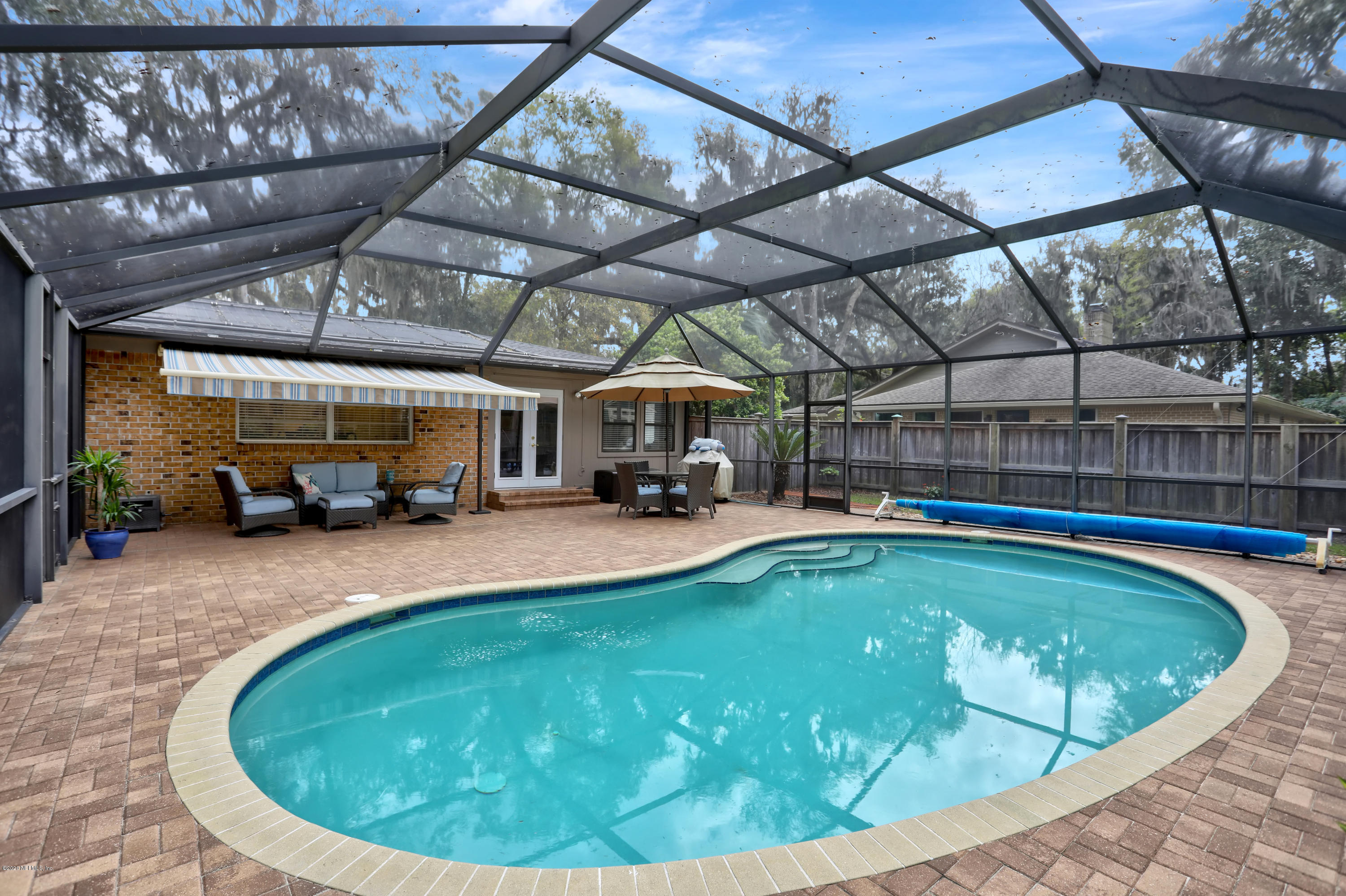 1410 Kings Road Neptune Beach, FL 32266 - Photo 25 of 32 Pool