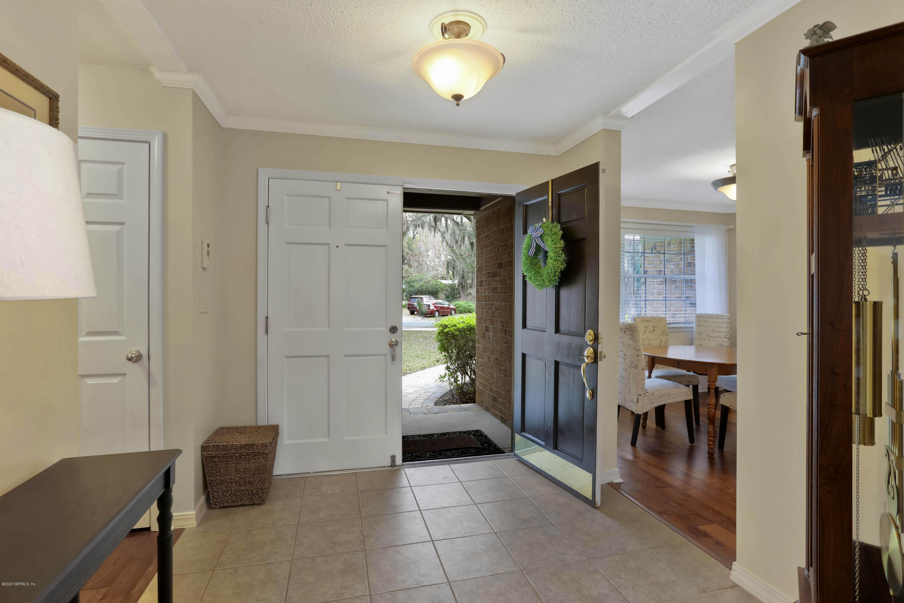 1410 Kings Road Neptune Beach, FL 32266 - Photo 3 of 32 Foyer