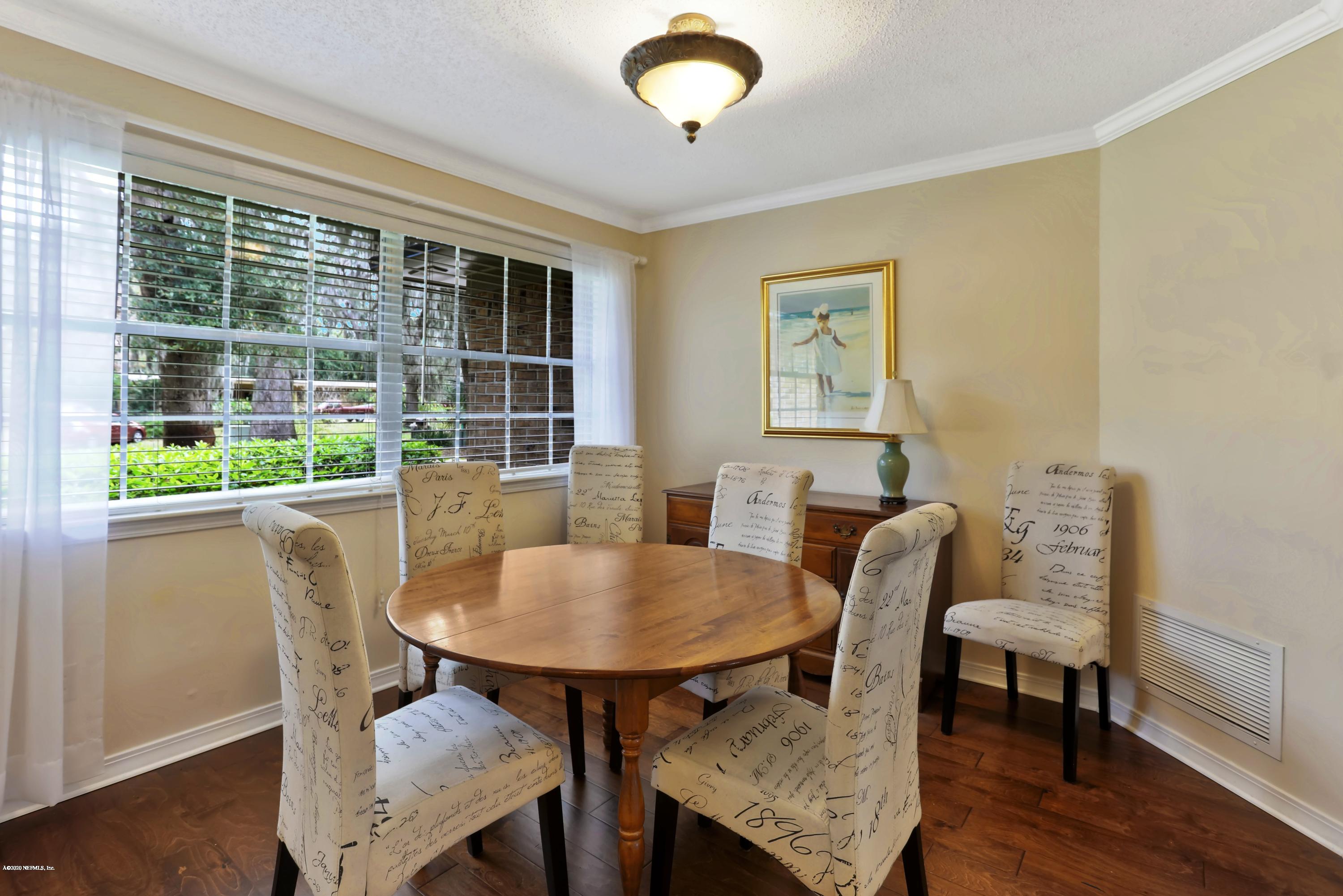 1410 Kings Road Neptune Beach, FL 32266 - Photo 6 of 32 Dining Room