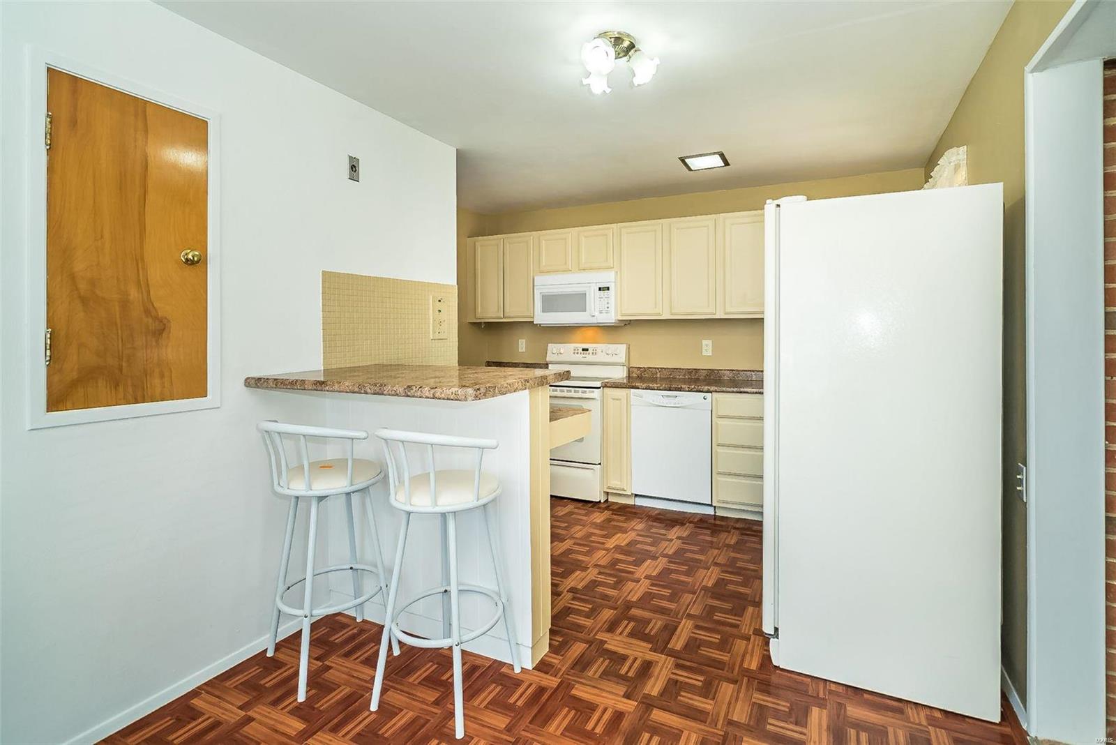 2330 Brown Road St. Louis, MO 63114 - Photo 15 of 51 Gallery Image 15