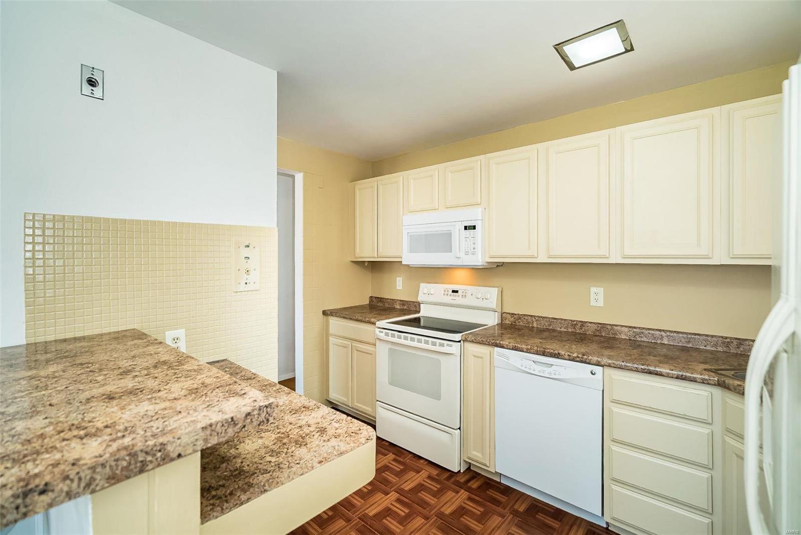 2330 Brown Road St. Louis, MO 63114 - Photo 16 of 51 Gallery Image 16