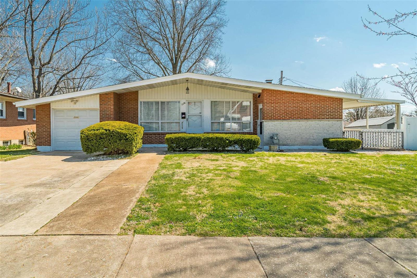 2330 Brown Road St. Louis, MO 63114 - Photo 2 of 51 Gallery Image 2