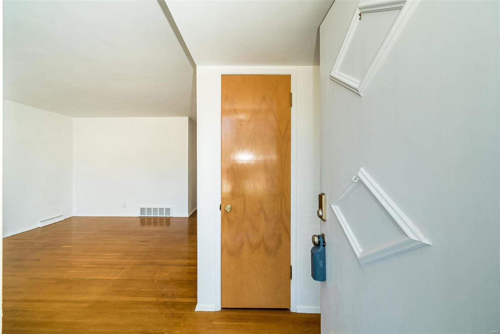 2330 Brown Road St. Louis, MO 63114 - Photo 6 of 51 Gallery Image 6