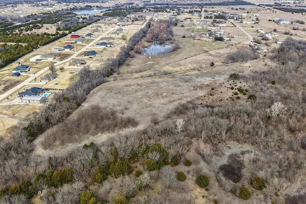 $824,999 | 5594 Creekview Drive, Nevada, TX 75173