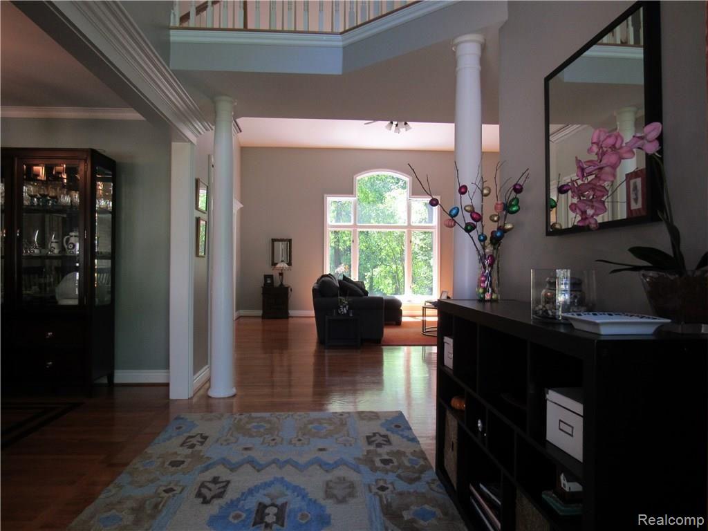 3853 Beechcrest Road Rochester Hills, MI 48309 - Photo 4 of 55