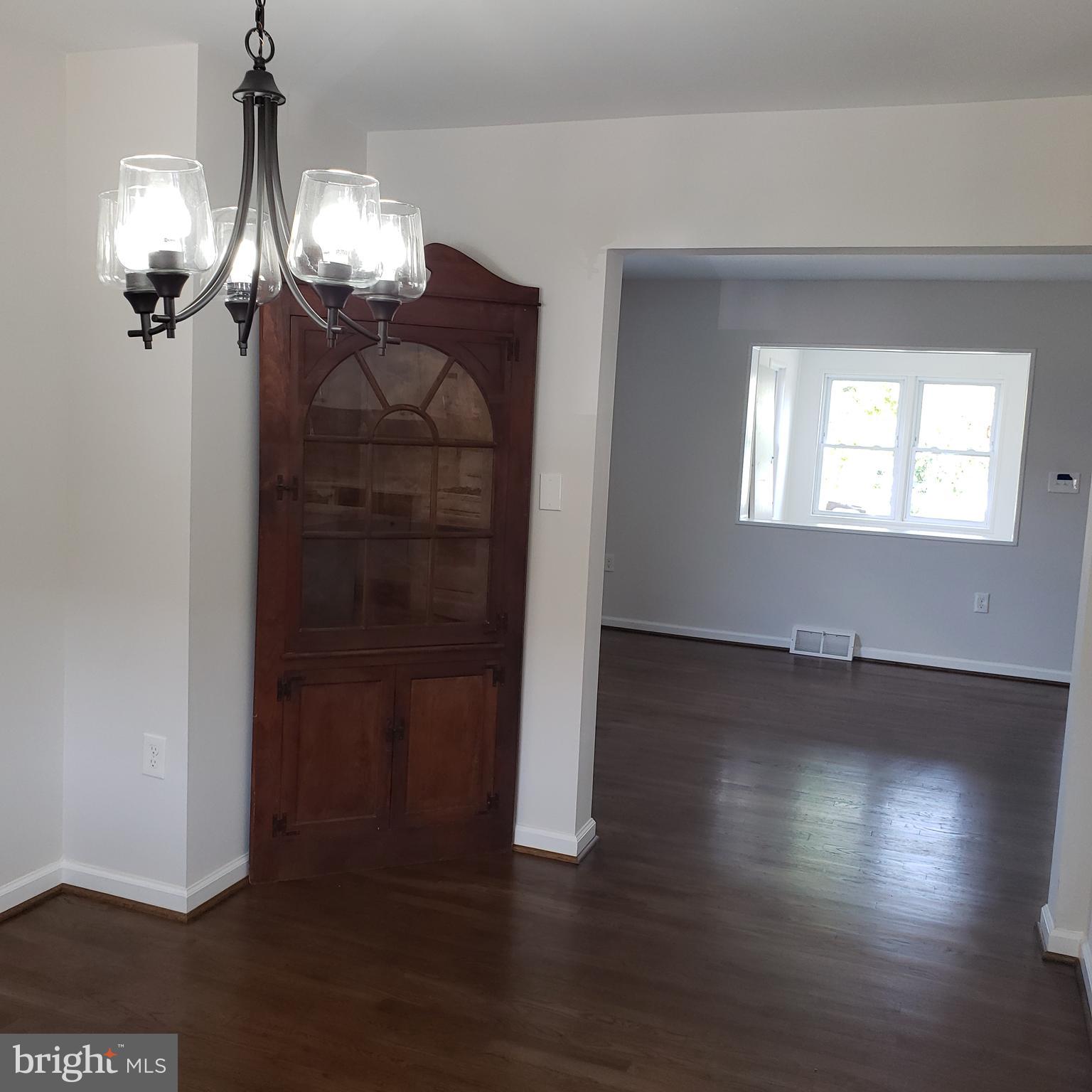 2000 Ormand Road Baltimore, MD 21222 - Photo 21 of 49 Dining Room with Built-Ins