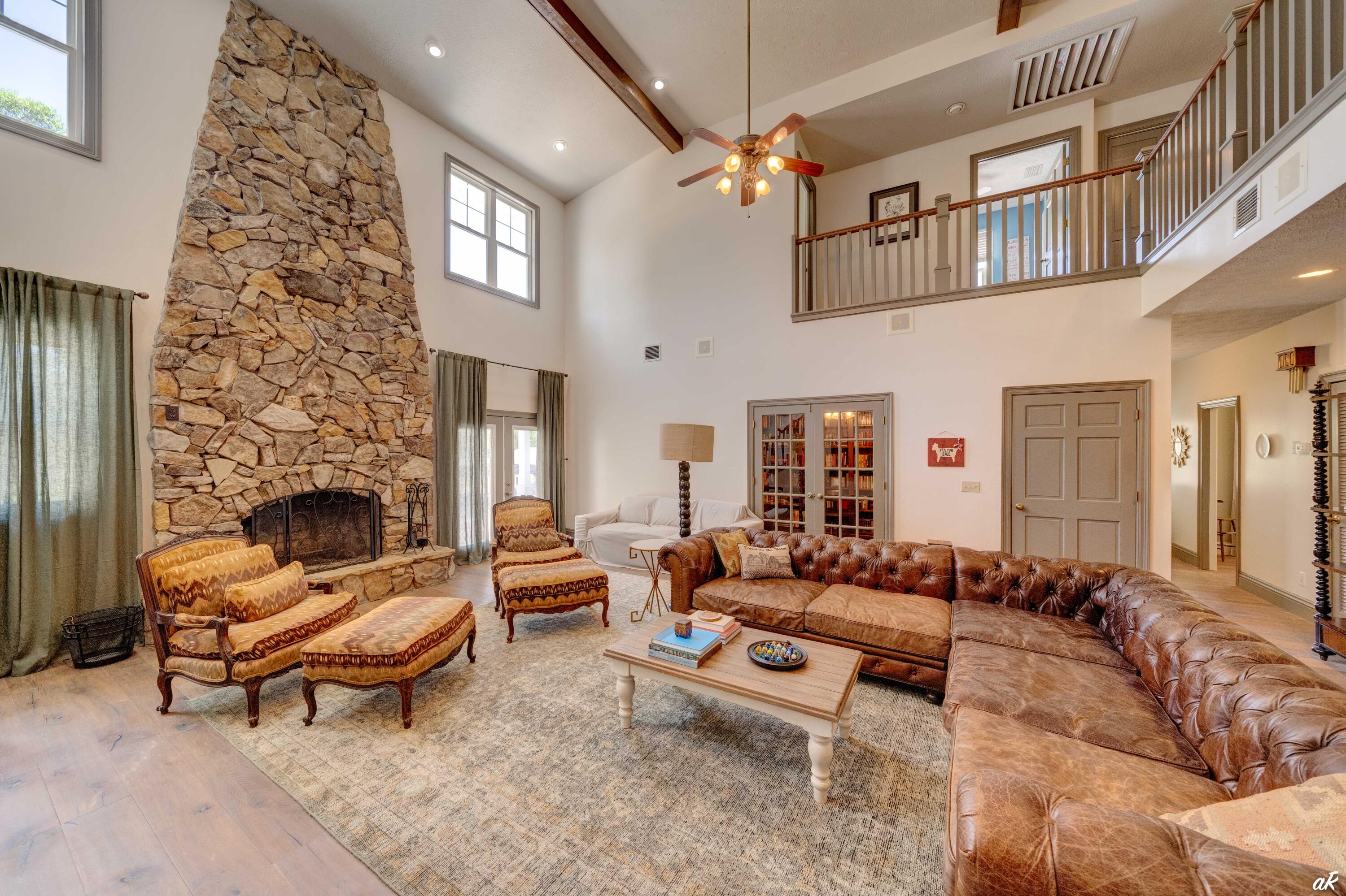 2513 Highway 79 Vernon, FL 32462 - Photo 15 of 85 13 Great Room-6