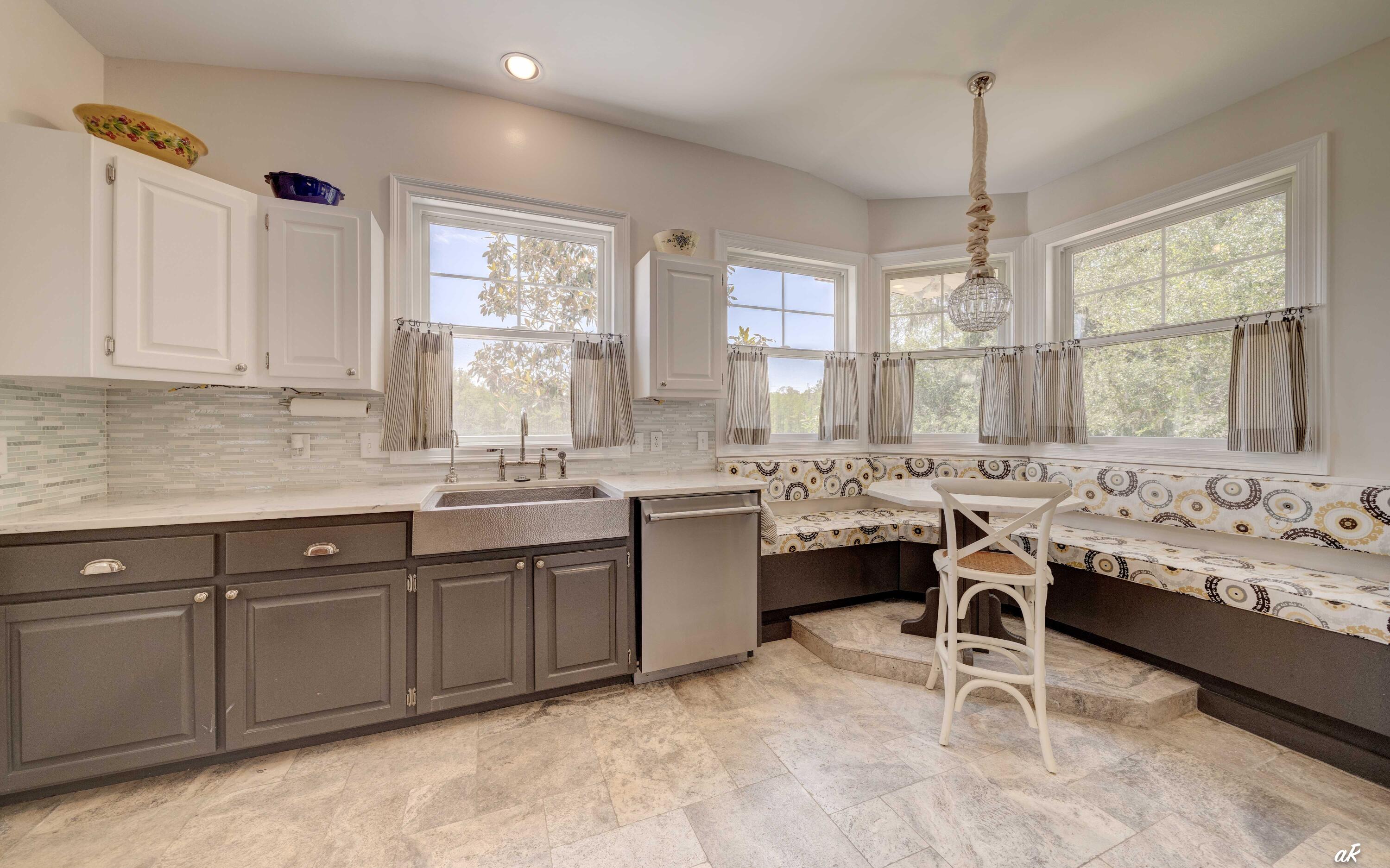 2513 Highway 79 Vernon, FL 32462 - Photo 19 of 85 18 Kitchen-4