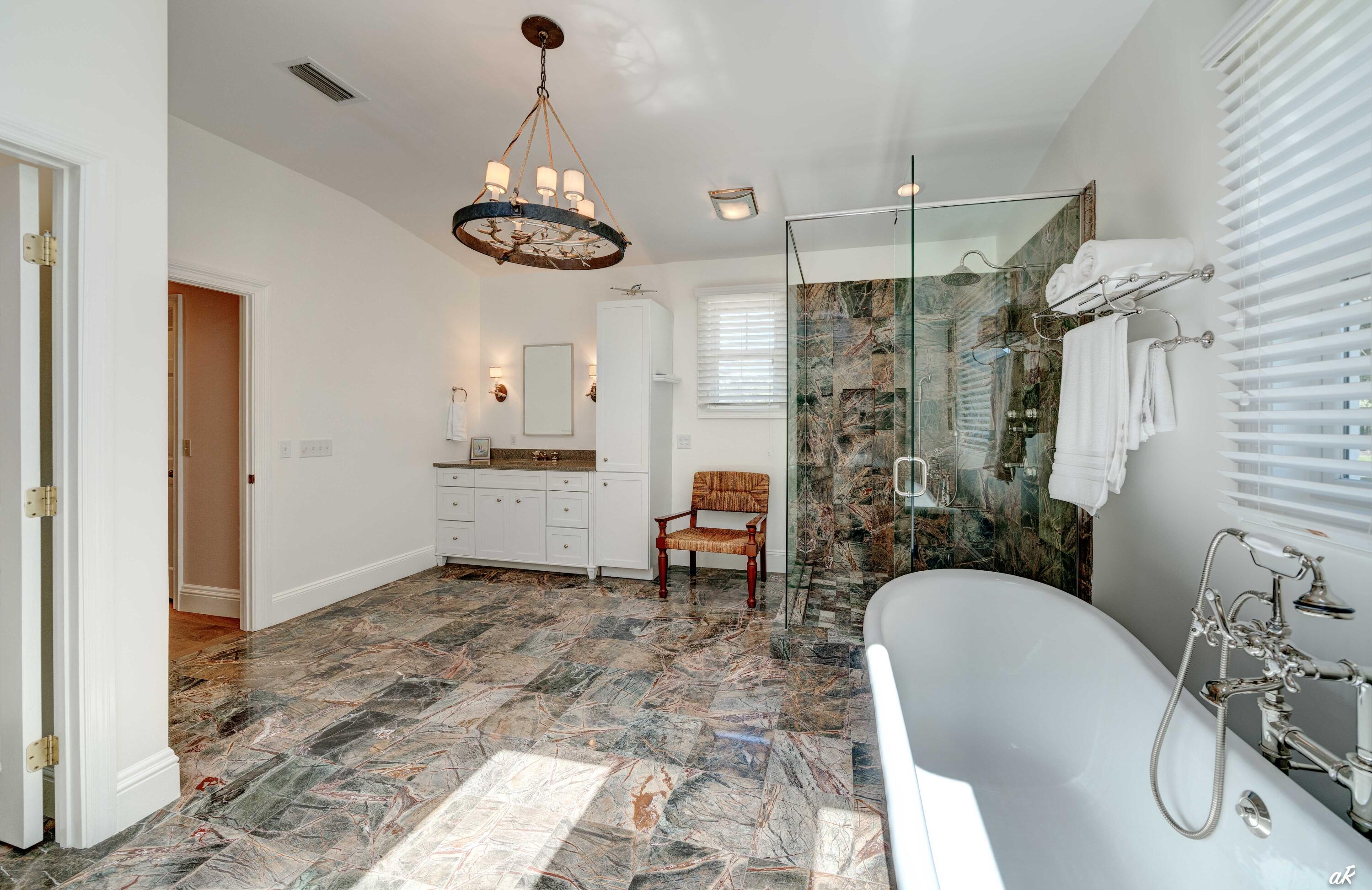 2513 Highway 79 Vernon, FL 32462 - Photo 29 of 85 27 Main Bathroom-5