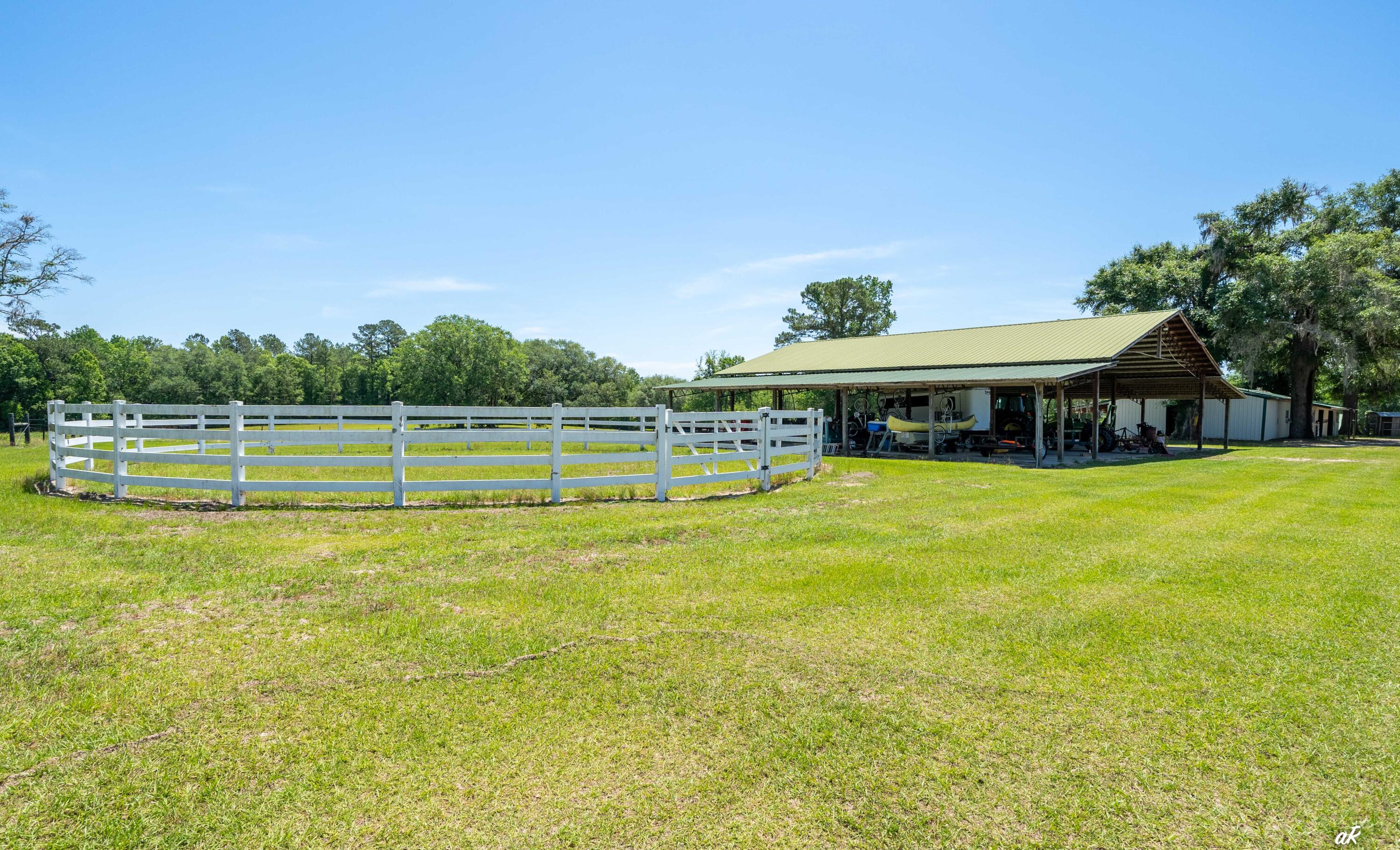 2513 Highway 79 Vernon, FL 32462 - Photo 76 of 85 72 Round Pen