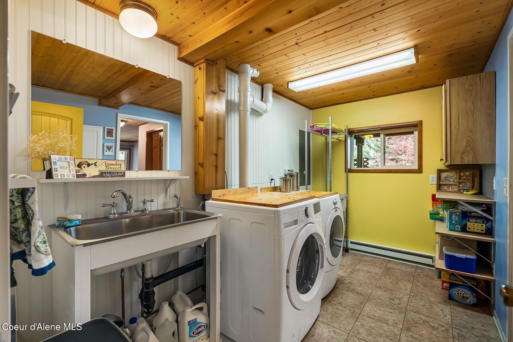 446 Hummingbird Drive Sandpoint, ID 83864 - Photo 19 of 95 Laundry
