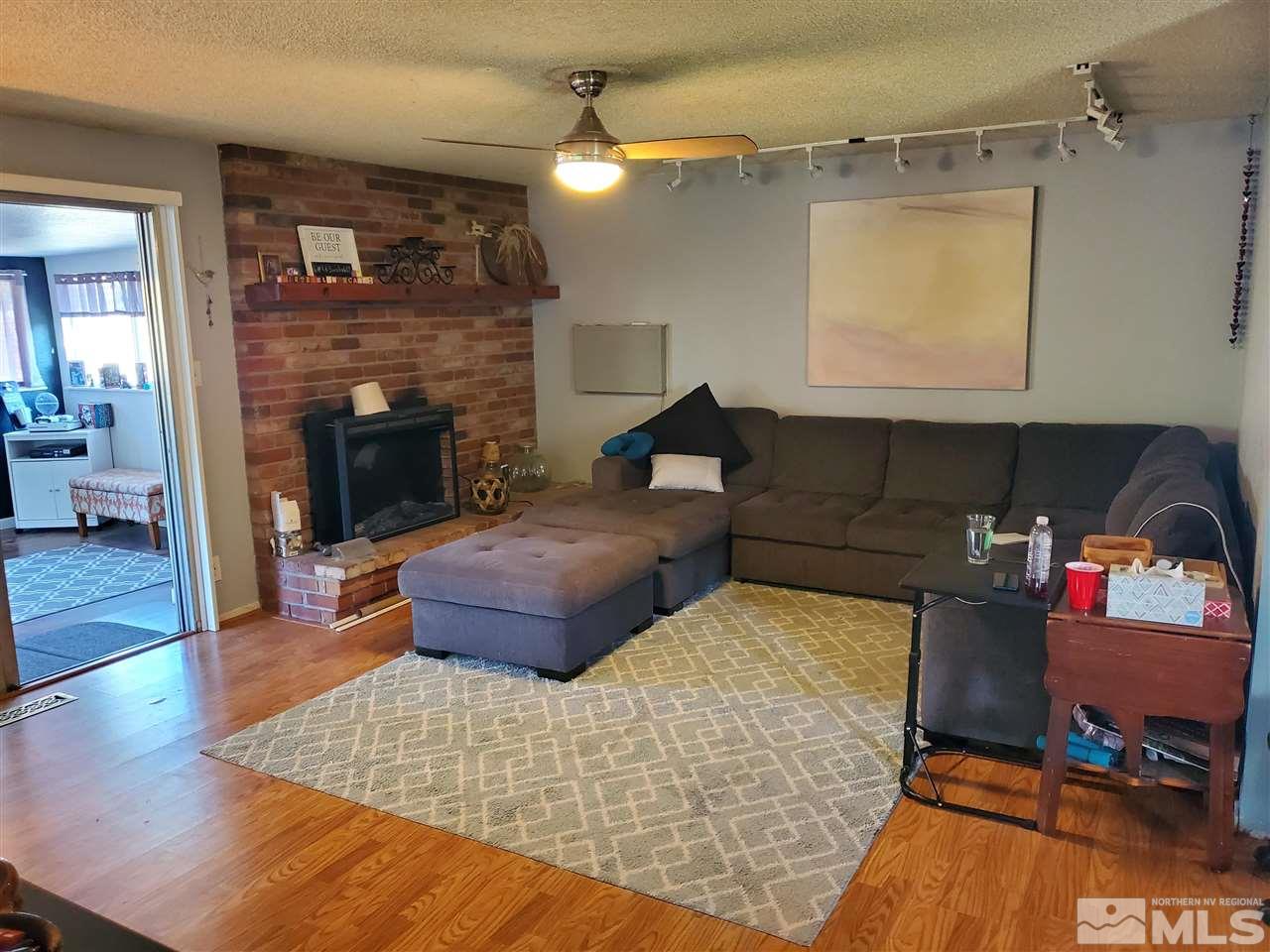 2860 Randolph Drive Reno, NV 89502 - Photo 4 of 13 Photo 4