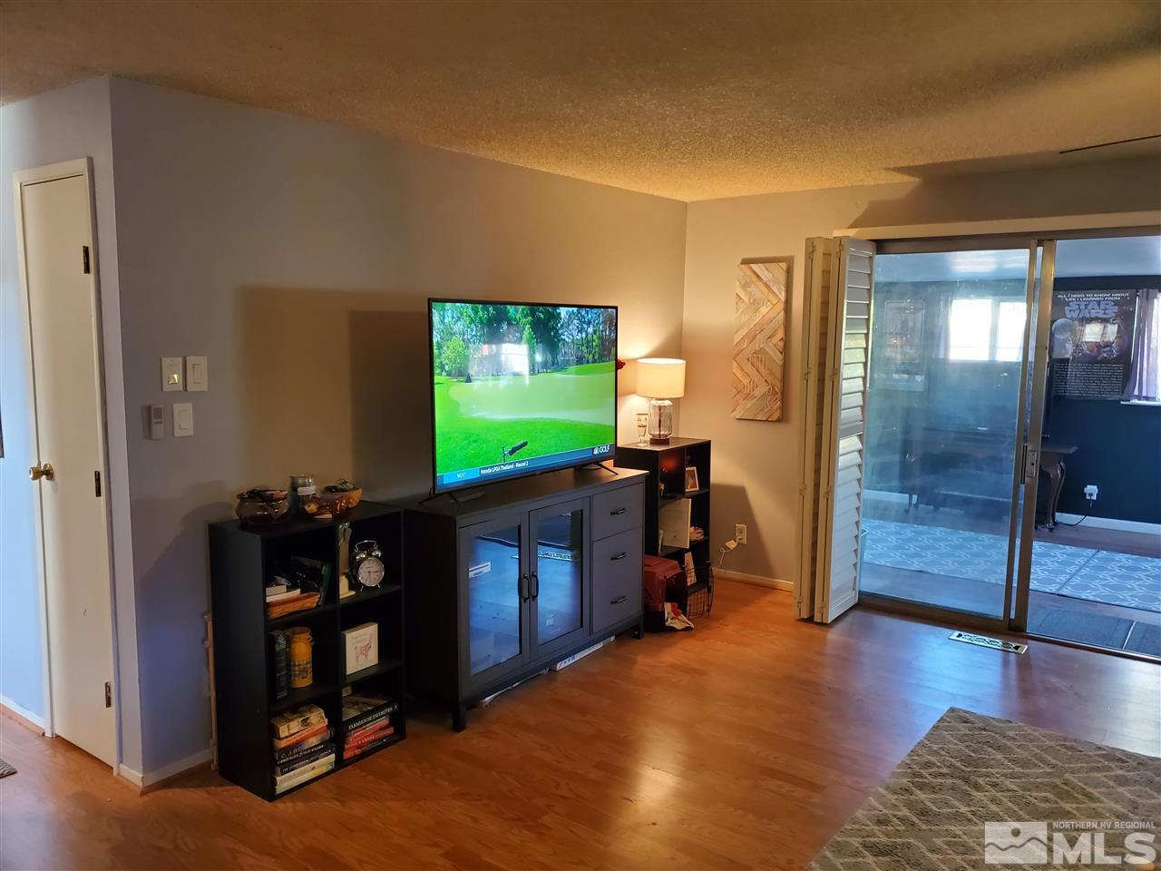 2860 Randolph Drive Reno, NV 89502 - Photo 5 of 13 Photo 5