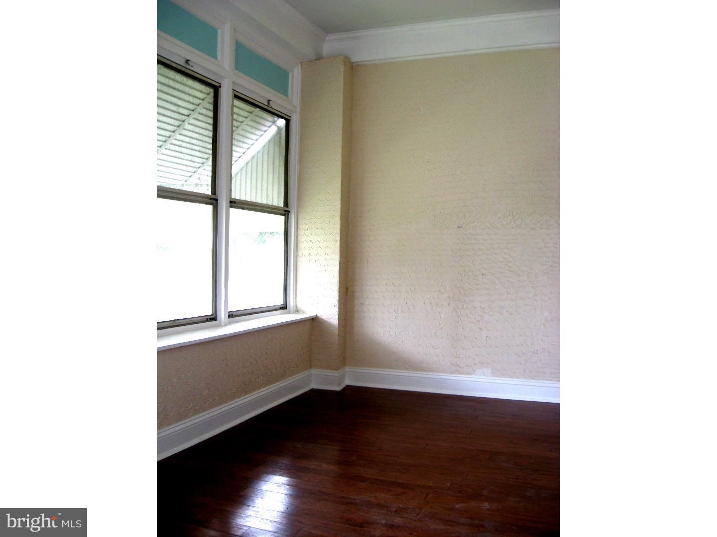 246 Avon Road Upper Darby, PA 19082 - Photo 2 of 22