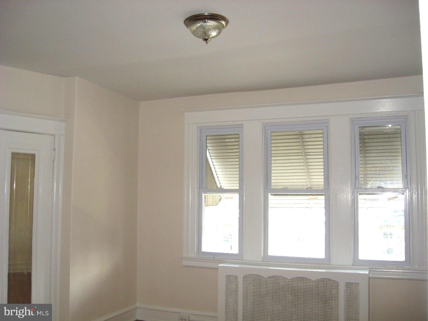 246 Avon Road Upper Darby, PA 19082 - Photo 13 of 22