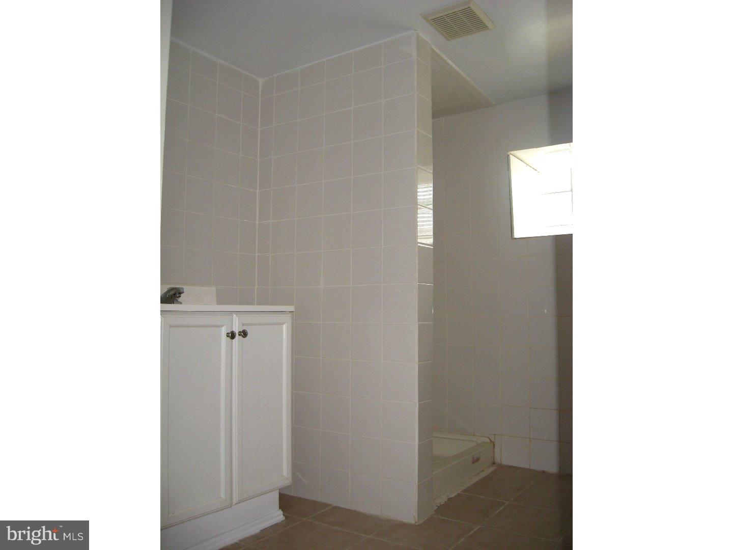 246 Avon Road Upper Darby, PA 19082 - Photo 17 of 22