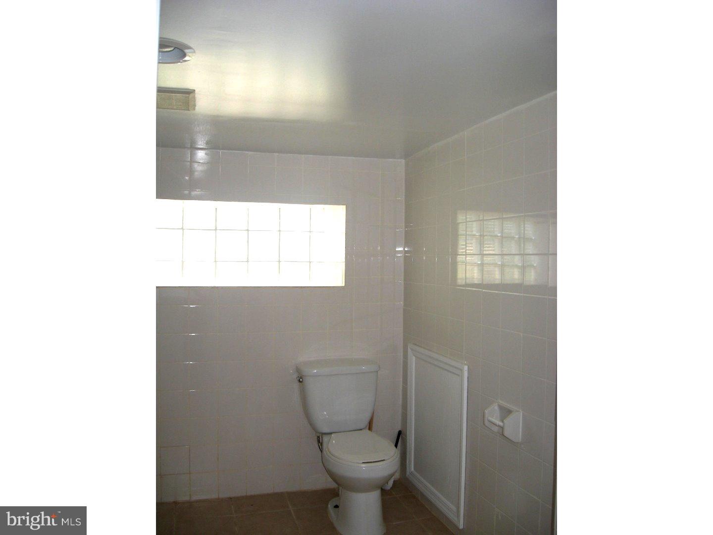 246 Avon Road Upper Darby, PA 19082 - Photo 18 of 22