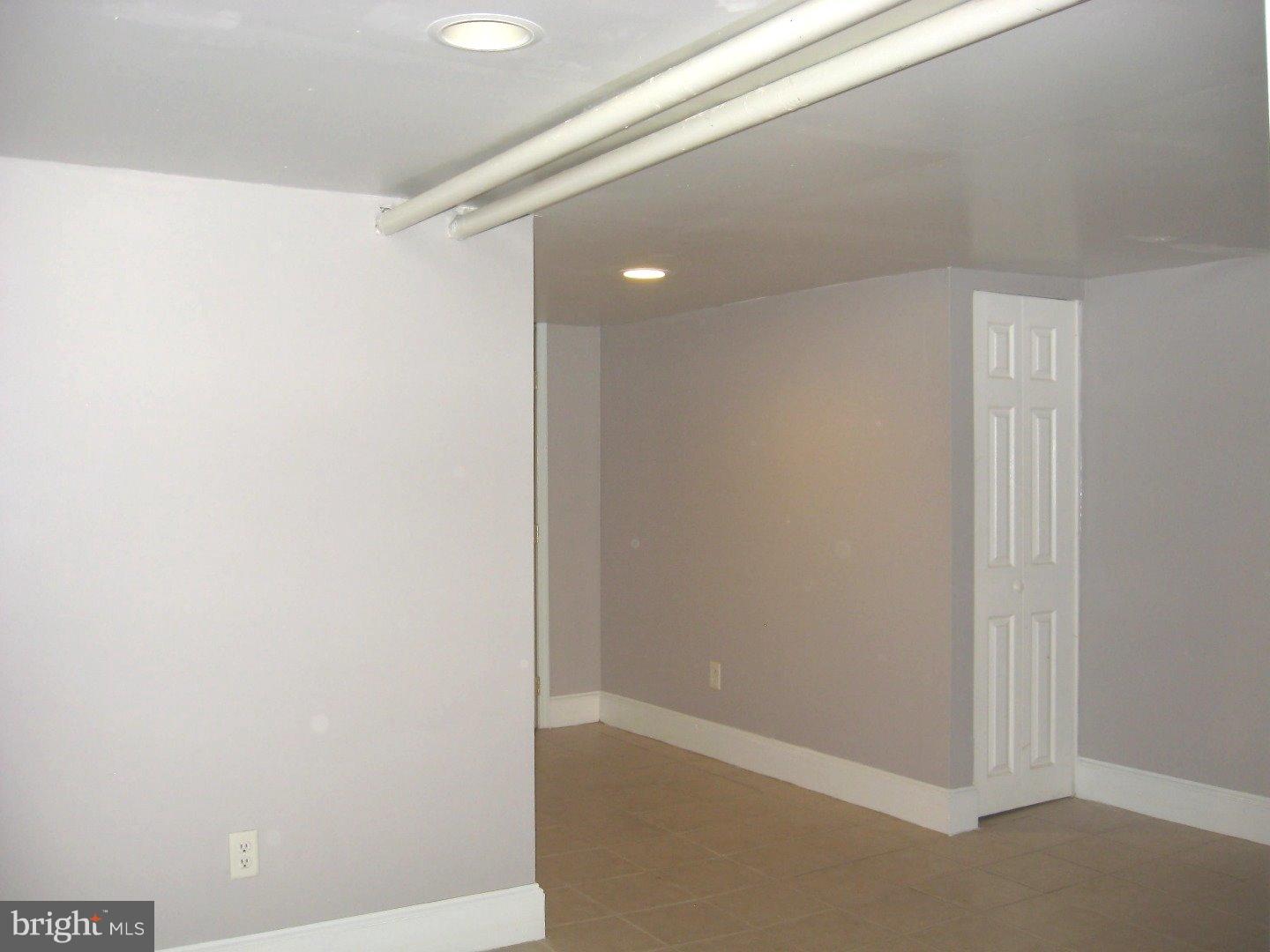 246 Avon Road Upper Darby, PA 19082 - Photo 20 of 22