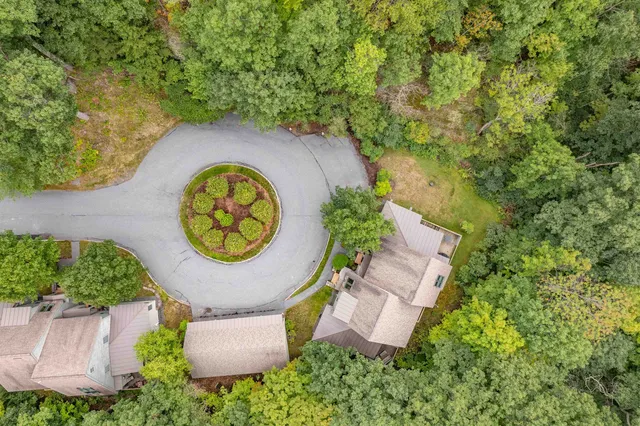 $729,000 | 215 Granite Way, Unit 8B, Hartford, VT 05059