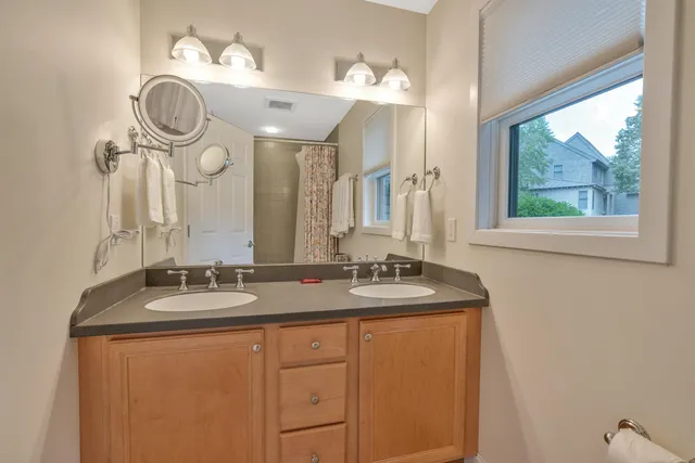 $729,000 | 215 Granite Way, Unit 8B, Hartford, VT 05059