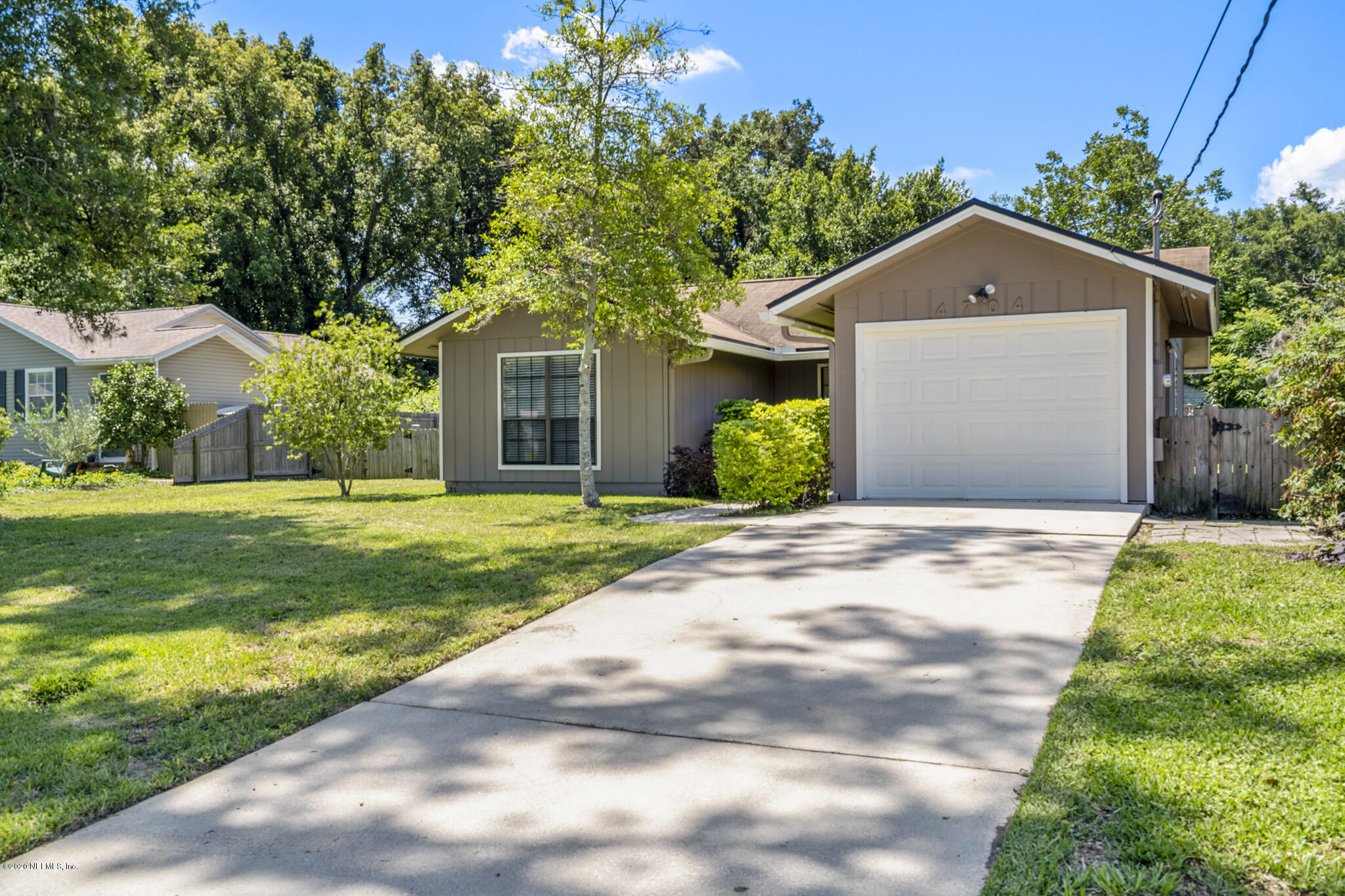 4704 Pinewood Road Jacksonville, FL 32210 - Photo 14 of 19 Front 2