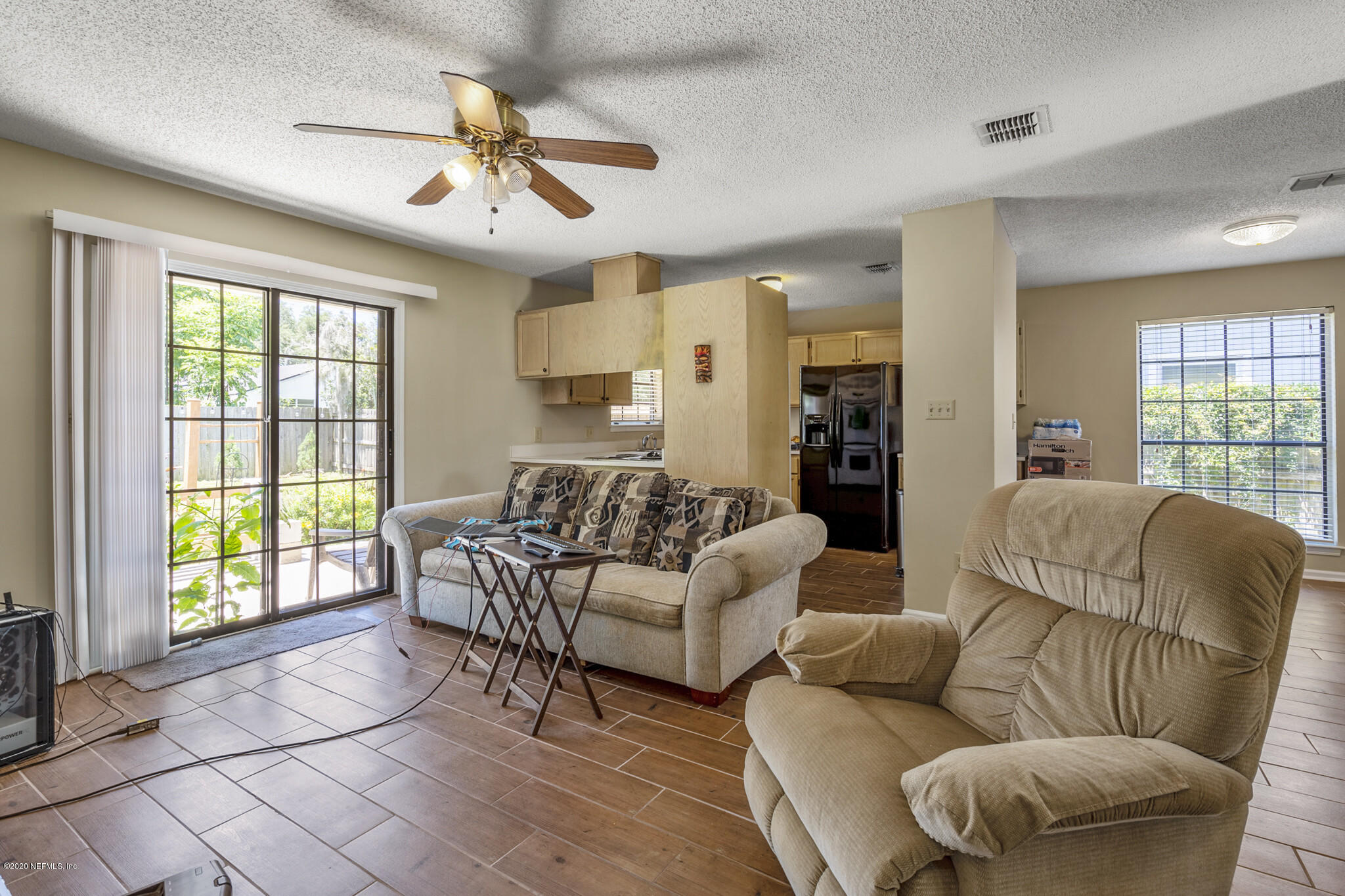 4704 Pinewood Road Jacksonville, FL 32210 - Photo 3 of 19 Great Room