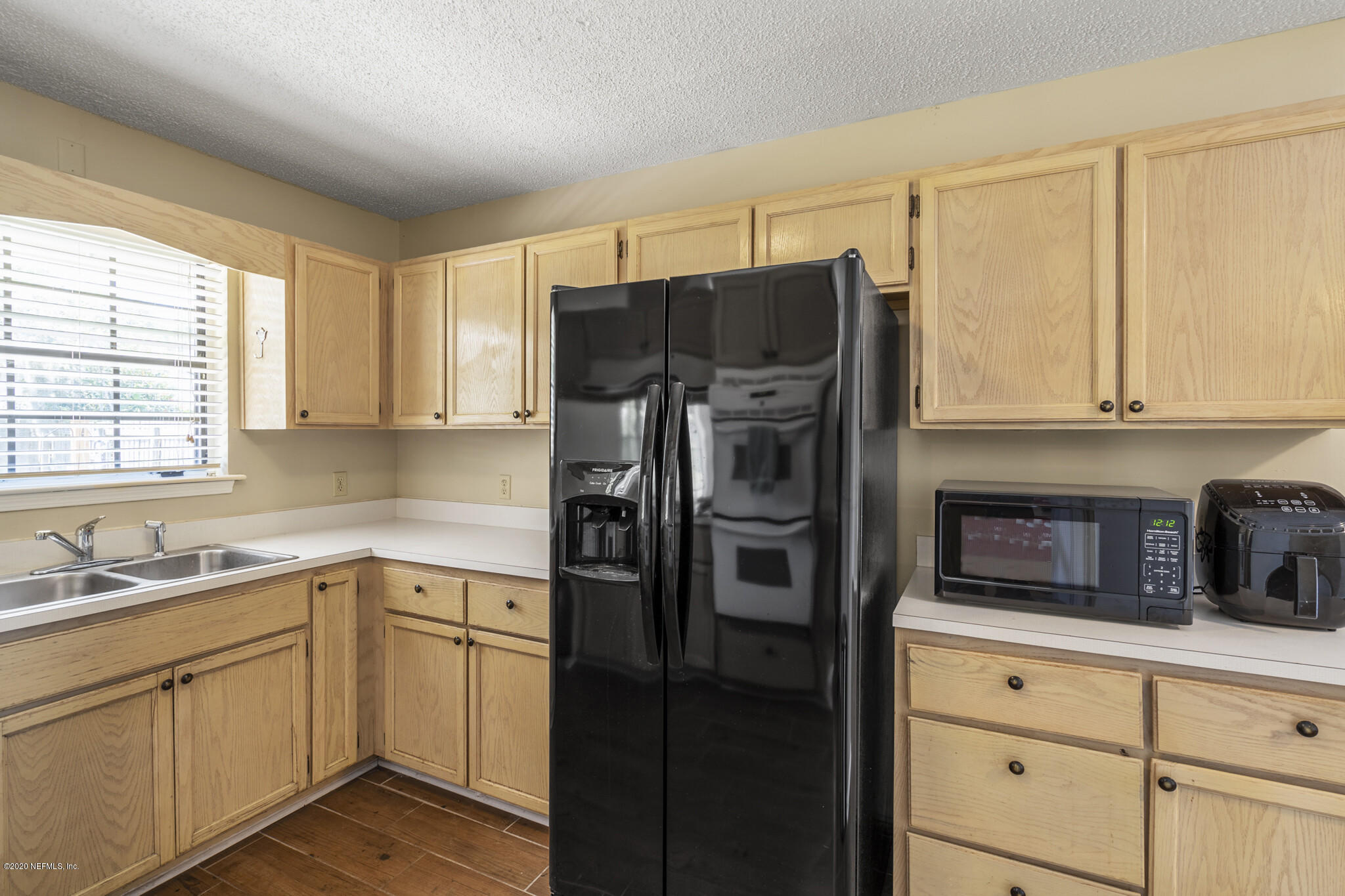 4704 Pinewood Road Jacksonville, FL 32210 - Photo 6 of 19 Kitchen
