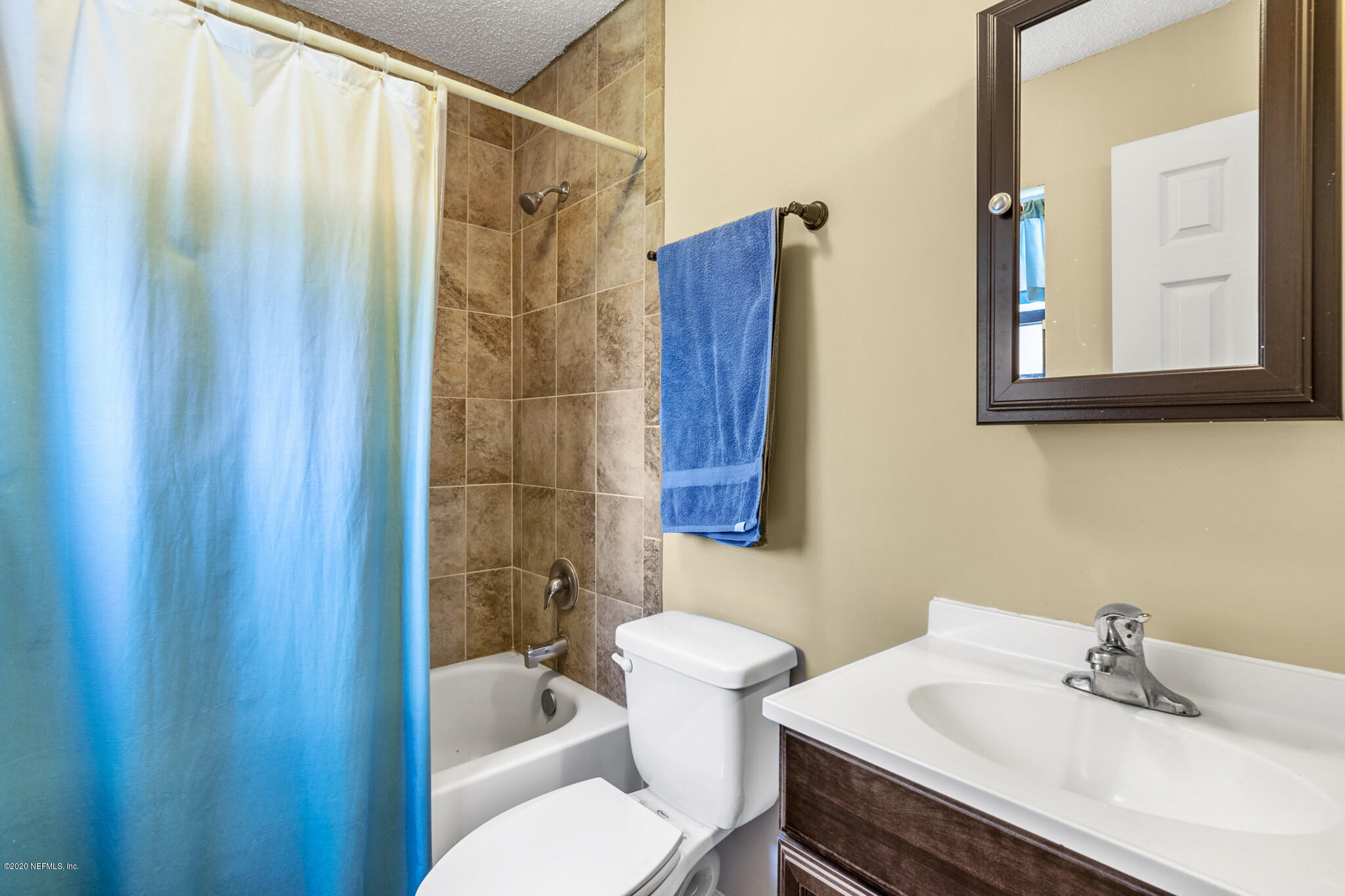 4704 Pinewood Road Jacksonville, FL 32210 - Photo 8 of 19 Master Bath