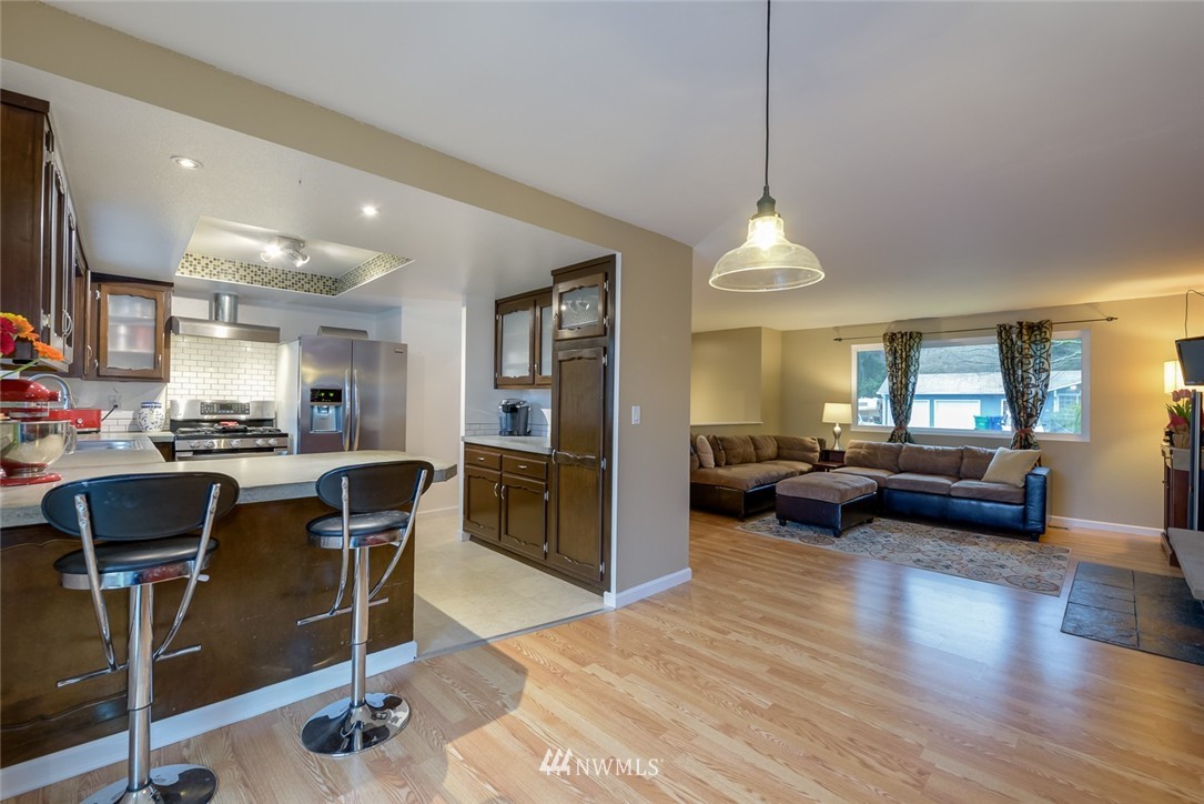 632 216th Street Southwest Bothell, WA 98021 - Photo 7 of 25