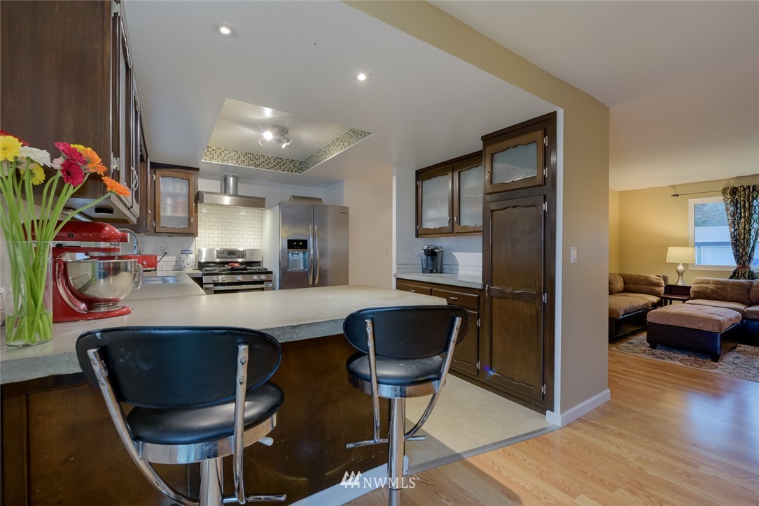 632 216th Street Southwest Bothell, WA 98021 - Photo 9 of 25