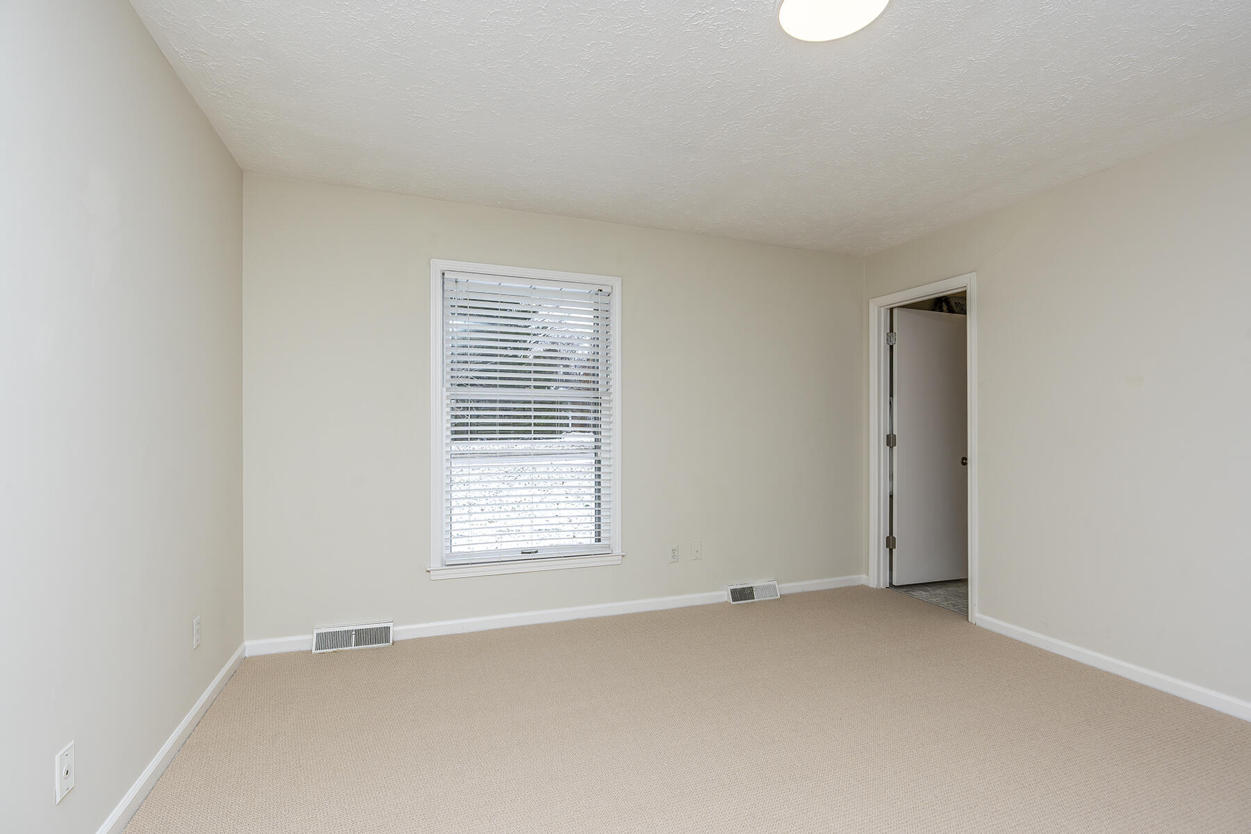 3228 Tates Creek Road Lexington, KY 40502 - Photo 18 of 33 3228tates17
