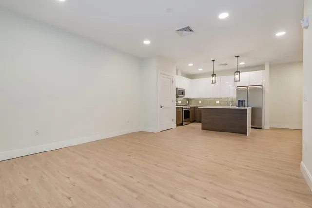 $3,995 | 3510 Bergenline Avenue, Unit 201, Union City, NJ 07087