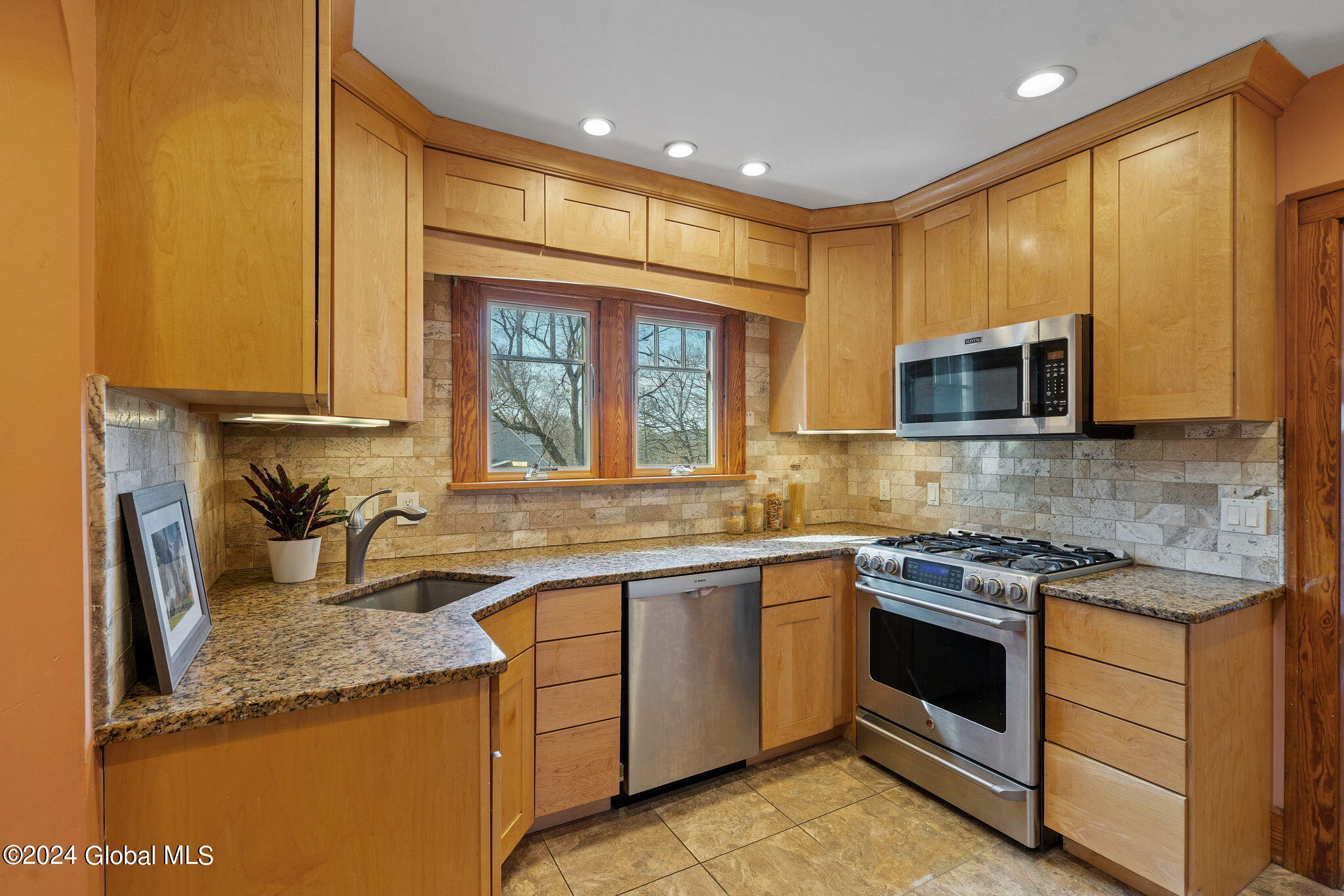 54 Spring Road Glenville, NY 12302 - Photo 14 of 37 5-web-or-mls-54-spring-rd