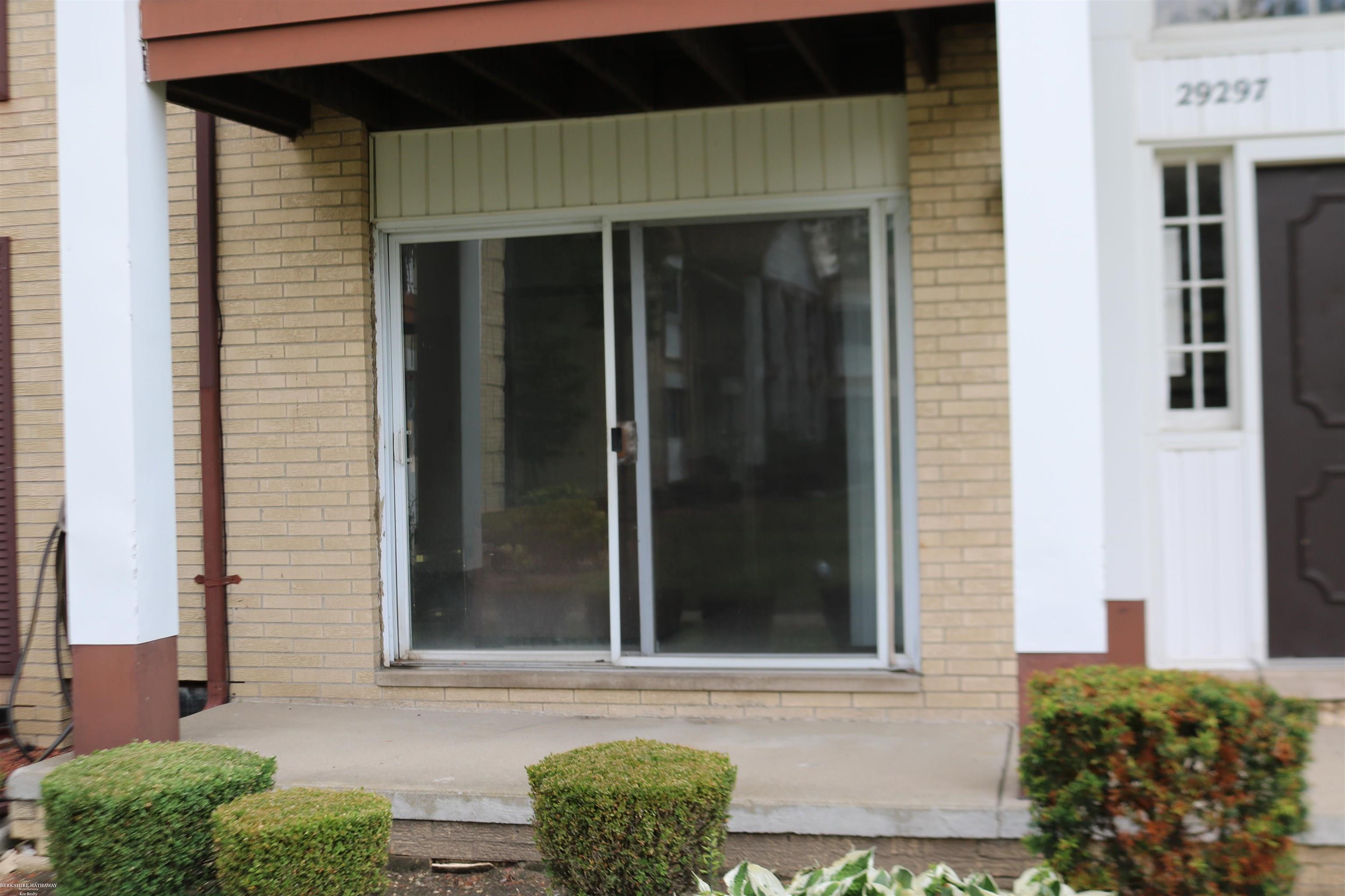 29297 Hayes Road, Unit #1 FIRST Warren, MI 48088 - Photo 22 of 22