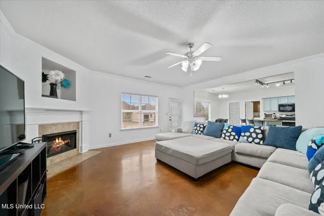 $409,900 | 3458 Marcia Louise Drive, Southaven, MS 38672